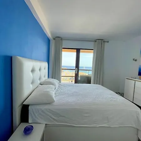 Sicht Auf Ifach, Hafen Und Apartment