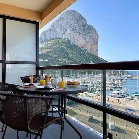 Sicht Auf Ifach, Hafen Und Lejlighed Calpe